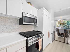 6315 Green Valley 100, Culver City CA 90230