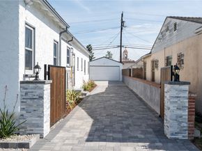 8716 S 10th Avenue, Inglewood CA 90305
