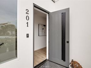 201 S Juanita Avenue, Redondo Beach CA 90277