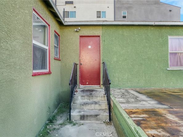 10807 Compton Avenue, Los Angeles CA 90059