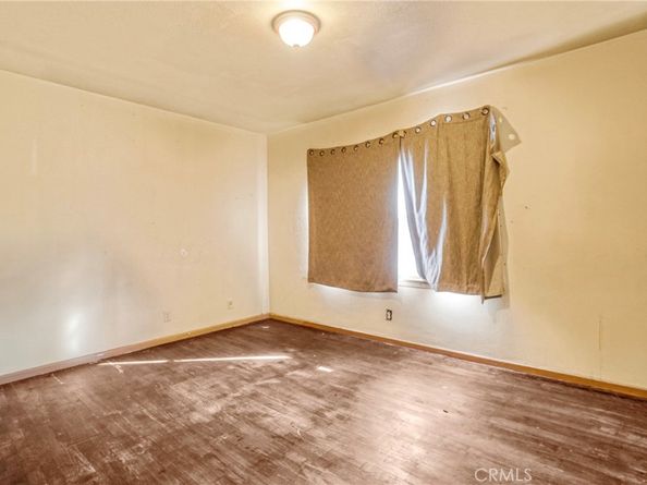 10807 Compton Avenue, Los Angeles CA 90059