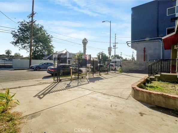 10807 Compton Avenue, Los Angeles CA 90059