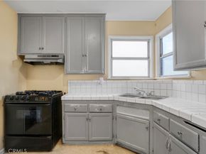 10807 Compton Avenue, Los Angeles CA 90059