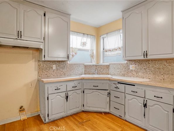 10807 Compton Avenue, Los Angeles CA 90059