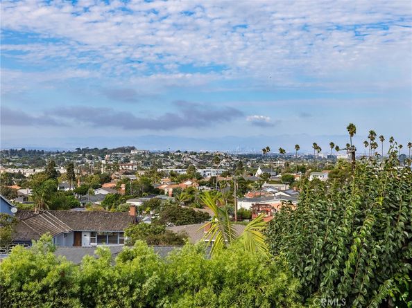 237 Via Los Miradores, Redondo Beach CA 90277