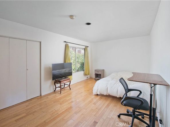 507 W Rustic Rd., Santa Monica CA 90402
