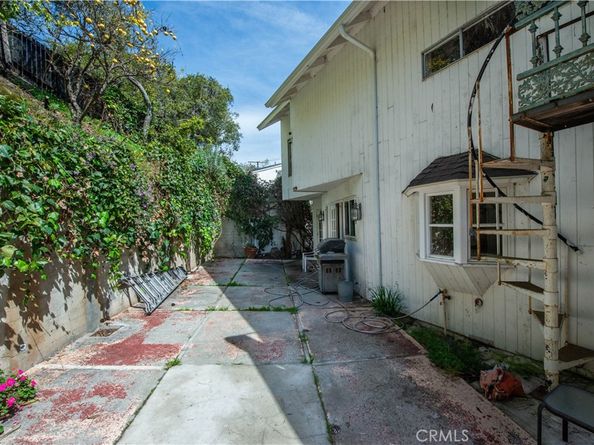 507 W Rustic Rd., Santa Monica CA 90402