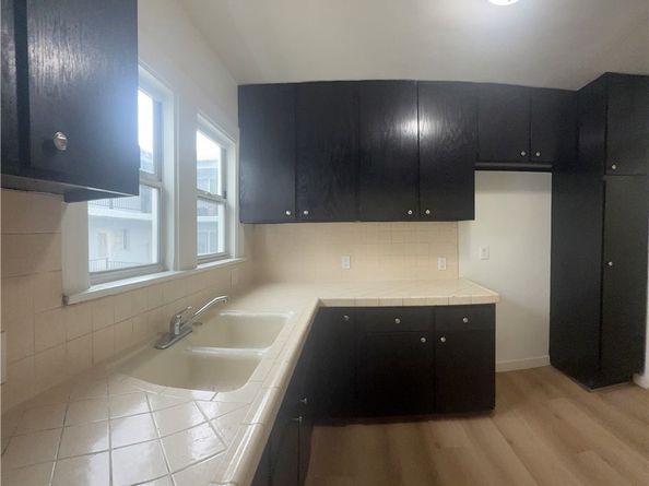 1307 W Martin Luther King Jr Boulevard, Los Angeles CA 90037