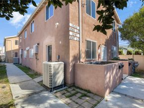 1045 E 20th Street, Los Angeles CA 90011