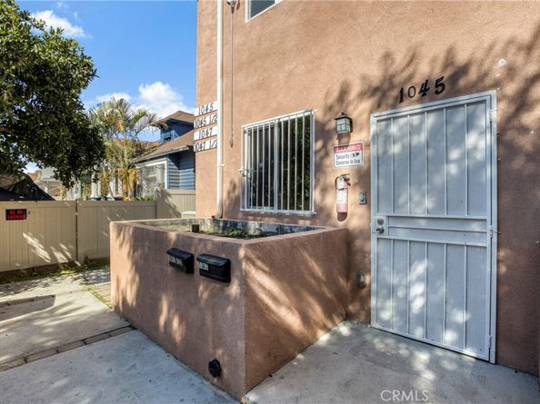 1045 E 20th Street, Los Angeles CA 90011