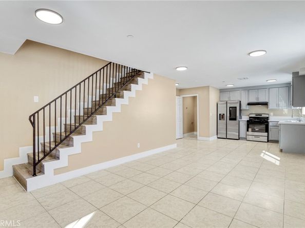 1045 E 20th Street, Los Angeles CA 90011