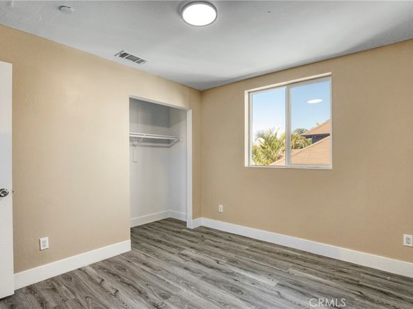 1045 E 20th Street, Los Angeles CA 90011