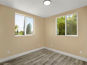 1045 E 20th Street, Los Angeles CA 90011