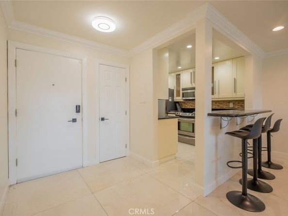 1935 Alpha Road 321, Glendale CA 91208