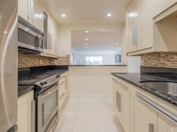 1935 Alpha Road 321, Glendale CA 91208