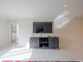 1935 Alpha Road 321, Glendale CA 91208