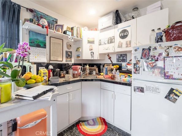 22113 Cantlay Street, Canoga Park CA 91303