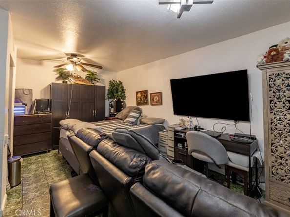 22113 Cantlay Street, Canoga Park CA 91303