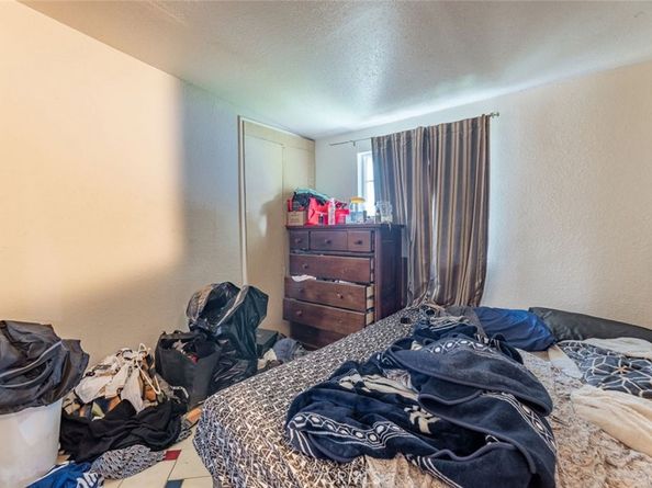 22113 Cantlay Street, Canoga Park CA 91303