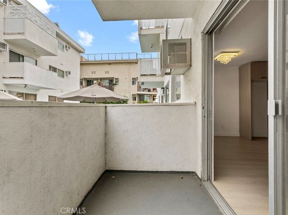 960 Larrabee Street 120, West Hollywood CA 90069