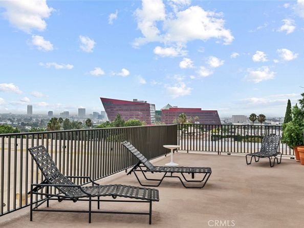 960 Larrabee Street 120, West Hollywood CA 90069