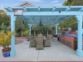 24632 Stagg Street, West Hills CA 91304
