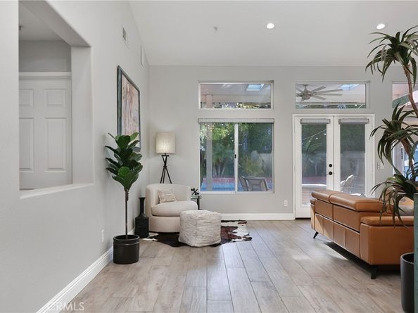 24632 Stagg Street, West Hills CA 91304