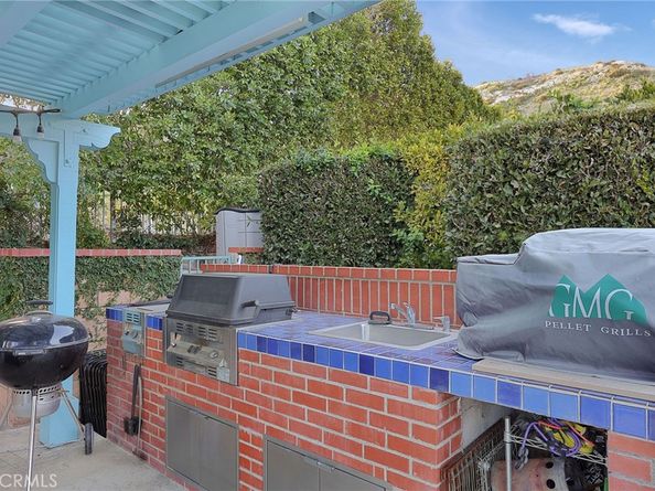 24632 Stagg Street, West Hills CA 91304