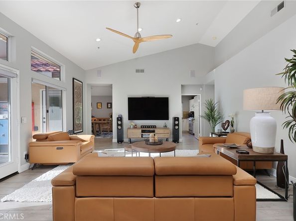 24632 Stagg Street, West Hills CA 91304