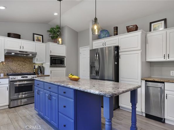 24632 Stagg Street, West Hills CA 91304