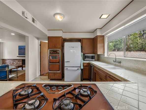 9830 Oakdale Ave, Chatsworth CA 91311