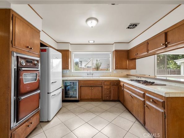 9830 Oakdale Ave, Chatsworth CA 91311