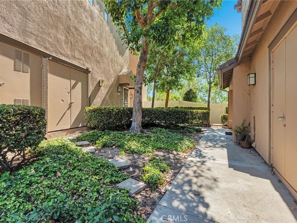 922 S Country Glen Way, Anaheim Hills CA 92808