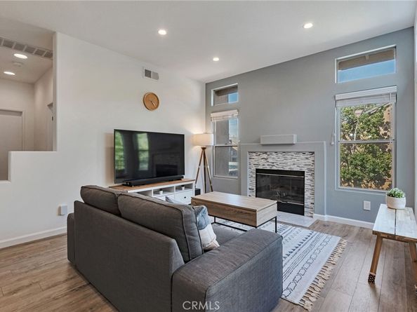 922 S Country Glen Way, Anaheim Hills CA 92808