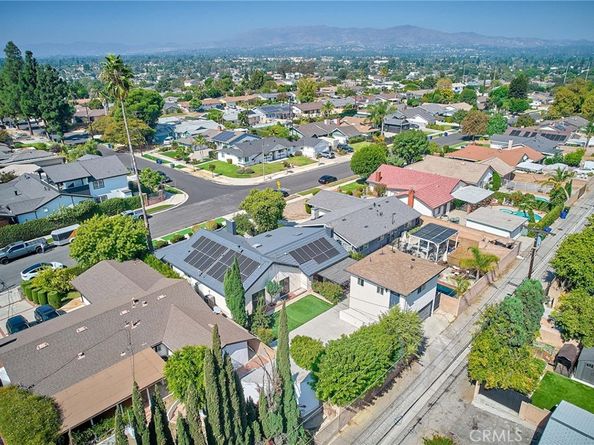 9604 Swinton, North Hills CA 91343