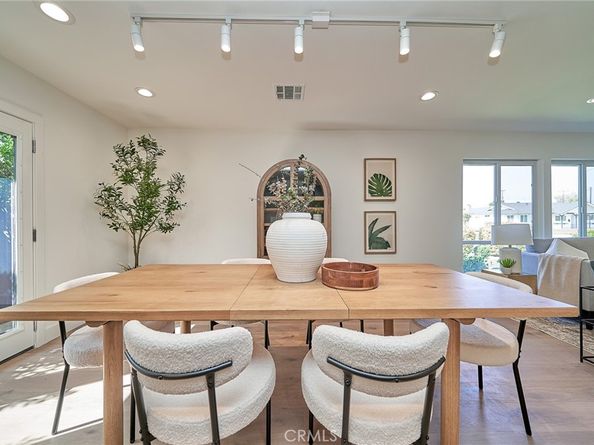 9604 Swinton, North Hills CA 91343