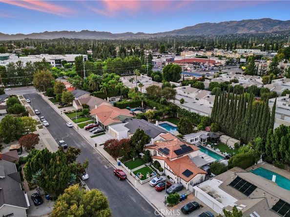 17813 Lemarsh street, Northridge CA 91325