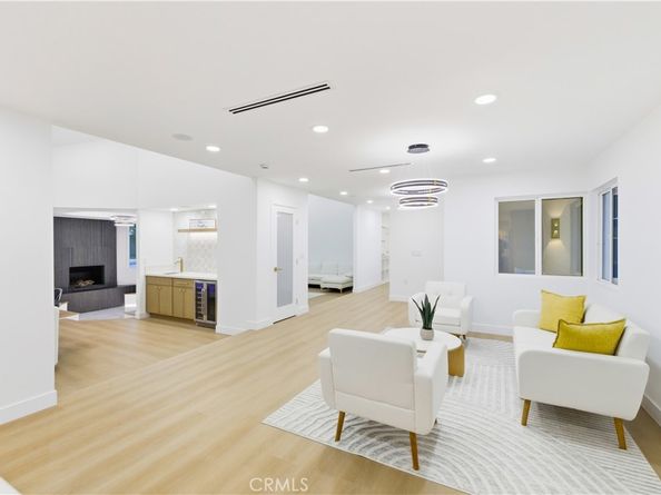 17813 Lemarsh street, Northridge CA 91325