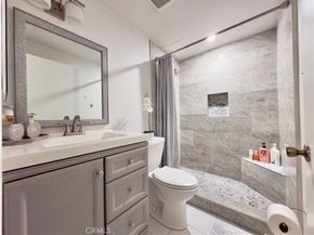 10943 Laurel Canyon A6, San Fernando CA 91340