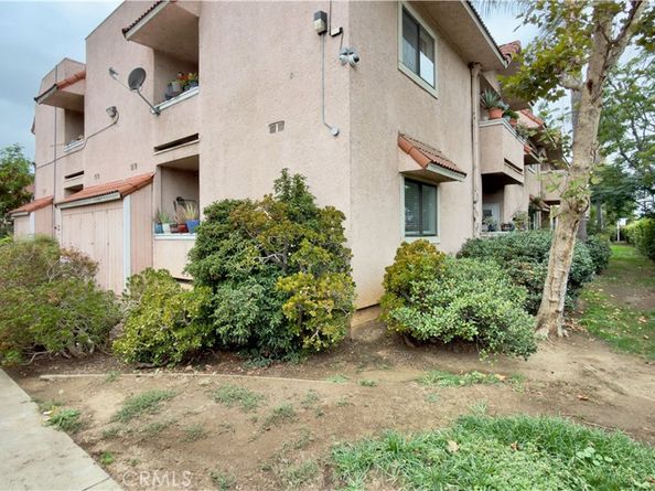 10943 Laurel Canyon A6, San Fernando CA 91340