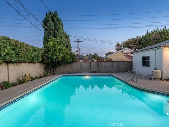 5808 Irvine Avenue, North Hollywood CA 91601