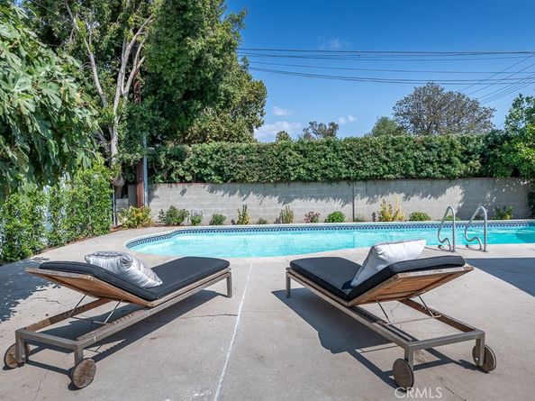 5808 Irvine Avenue, North Hollywood CA 91601