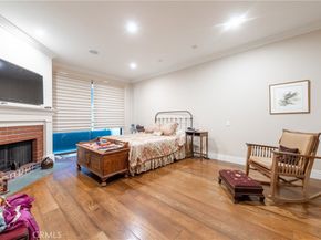 4774 Park Encino 206, Encino CA 91436