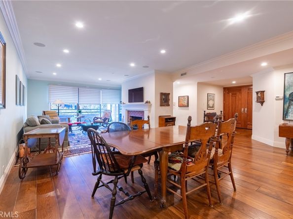 4774 Park Encino 206, Encino CA 91436