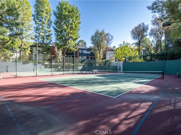 4774 Park Encino 206, Encino CA 91436