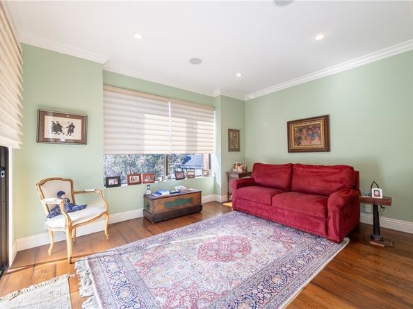 4774 Park Encino 206, Encino CA 91436