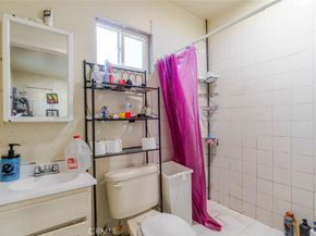 811 E 43rd Place, Los Angeles CA 90011