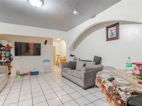 811 E 43rd Place, Los Angeles CA 90011