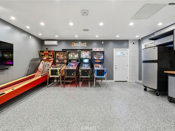 22301 Marilla Street, Chatsworth CA 91311