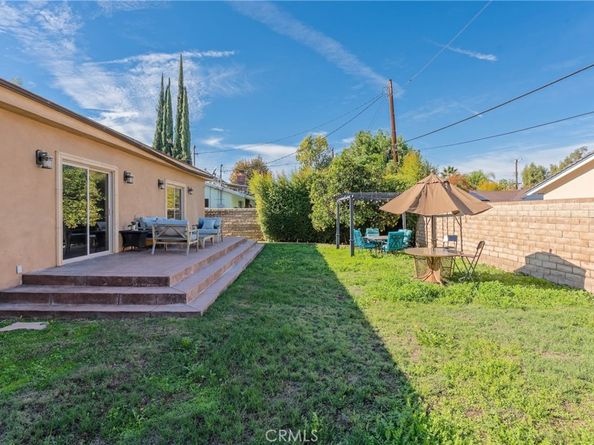 22711 Collins Street, Woodland Hills CA 91367